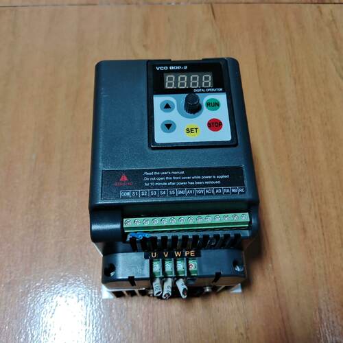 询价/鑫盛达变频器XSD3502.2G3功率2.2kw380