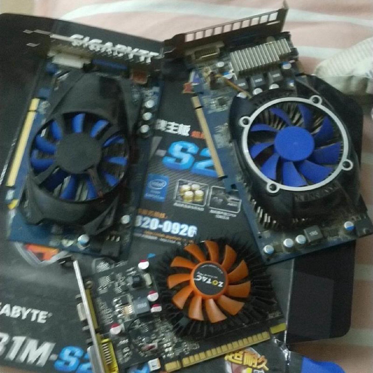 议价拆机显卡三张 具体型号看图片 都是正常拆机询价