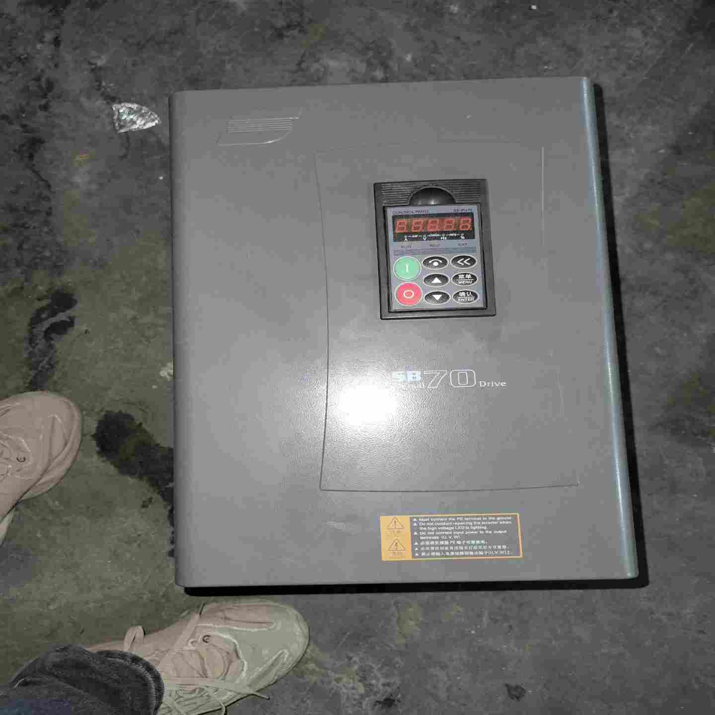 议价森蓝变频器实物拍摄功能包好成色漂亮SEB70G222现货/维