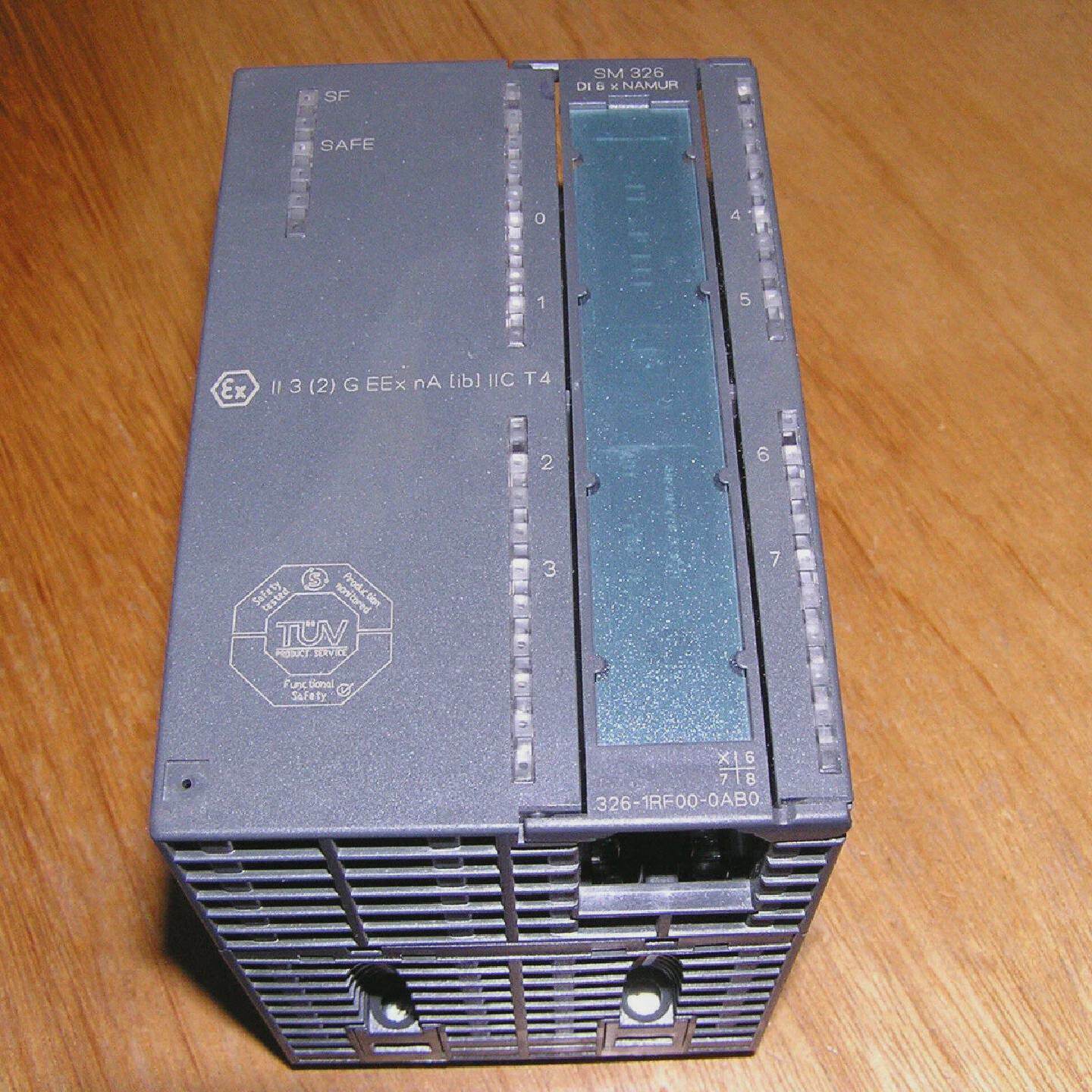 Siemens 6ES73261RF000AB0 E05 Simatic S7F300 SM326 DI8 24VDC