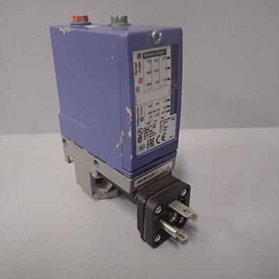 XMLB010A2S11  Telemecanique  XMLB010A2S11Pressure Switch 10b