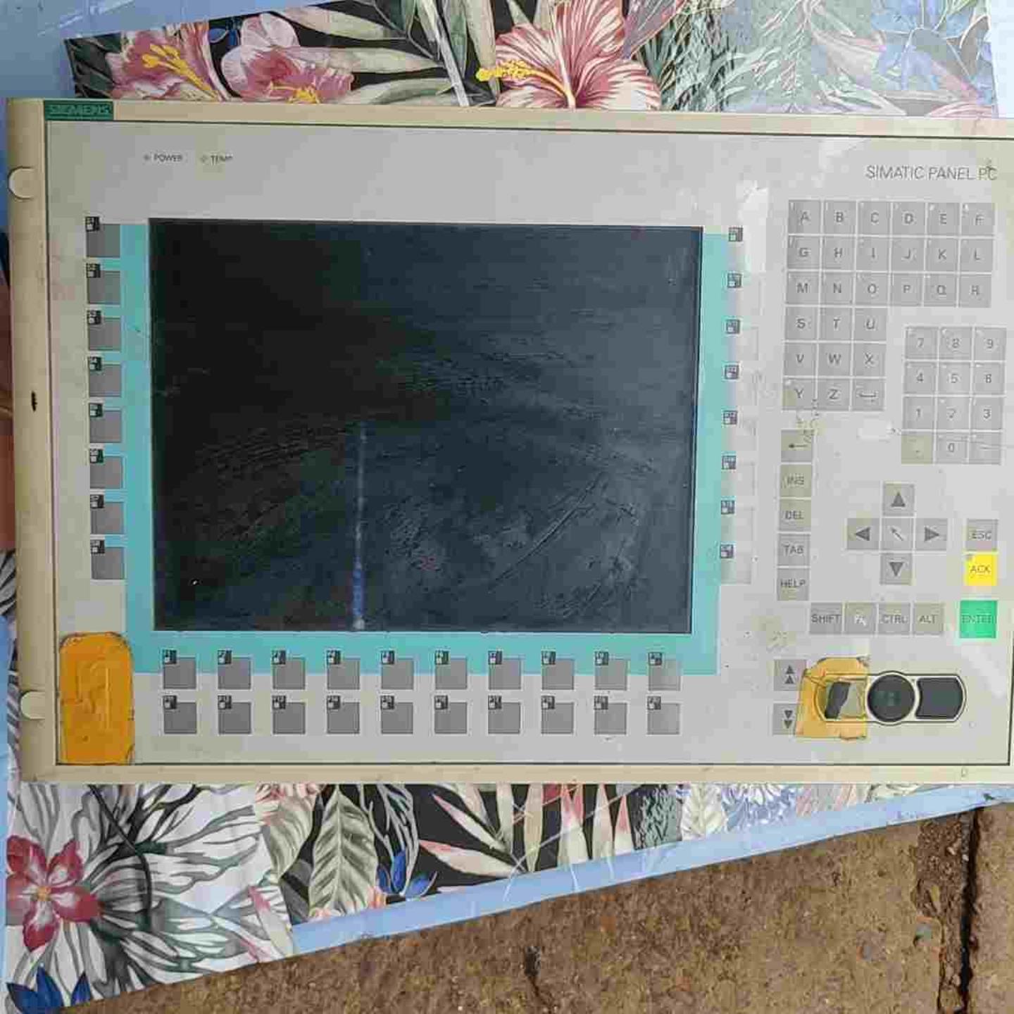 西门子 PC670 工控机6AV7613-0AB22-0CJ~议价