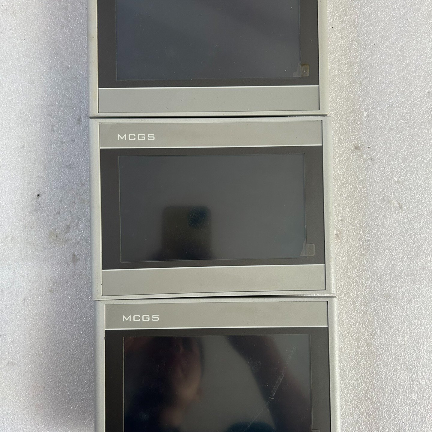 昆仑通态7寸触摸屏TPC7032Ki，拆机现货，功能完好，要询价