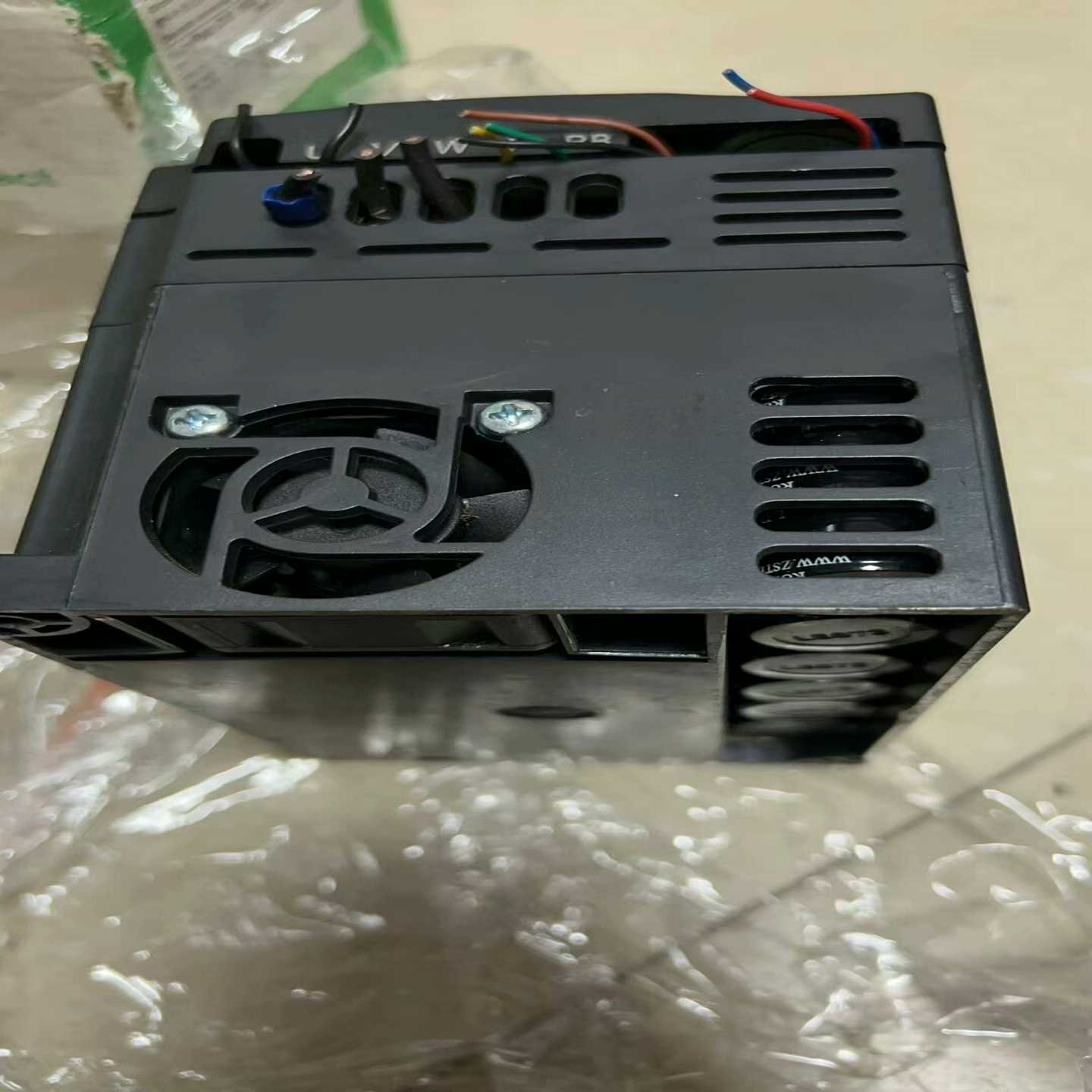 议价普传变频器I1601511.5拆机，实物