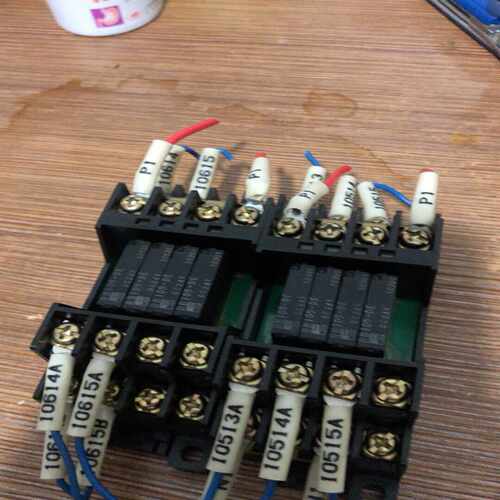 富士FUJI固态继电器RS4N-DEDC24V4询价