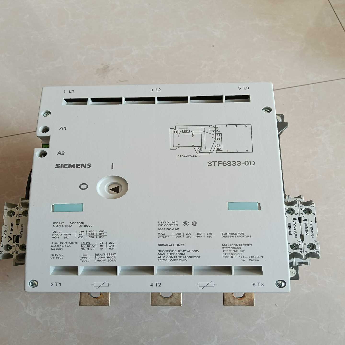 西门子真空接触器3TF6833-OD线圈24V全新库存样--议价商品