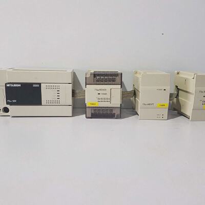 Mitsubishi MELSEC FX3U32M FX0N16EXES FX2N4ADPT FX2N8EYRES Pl