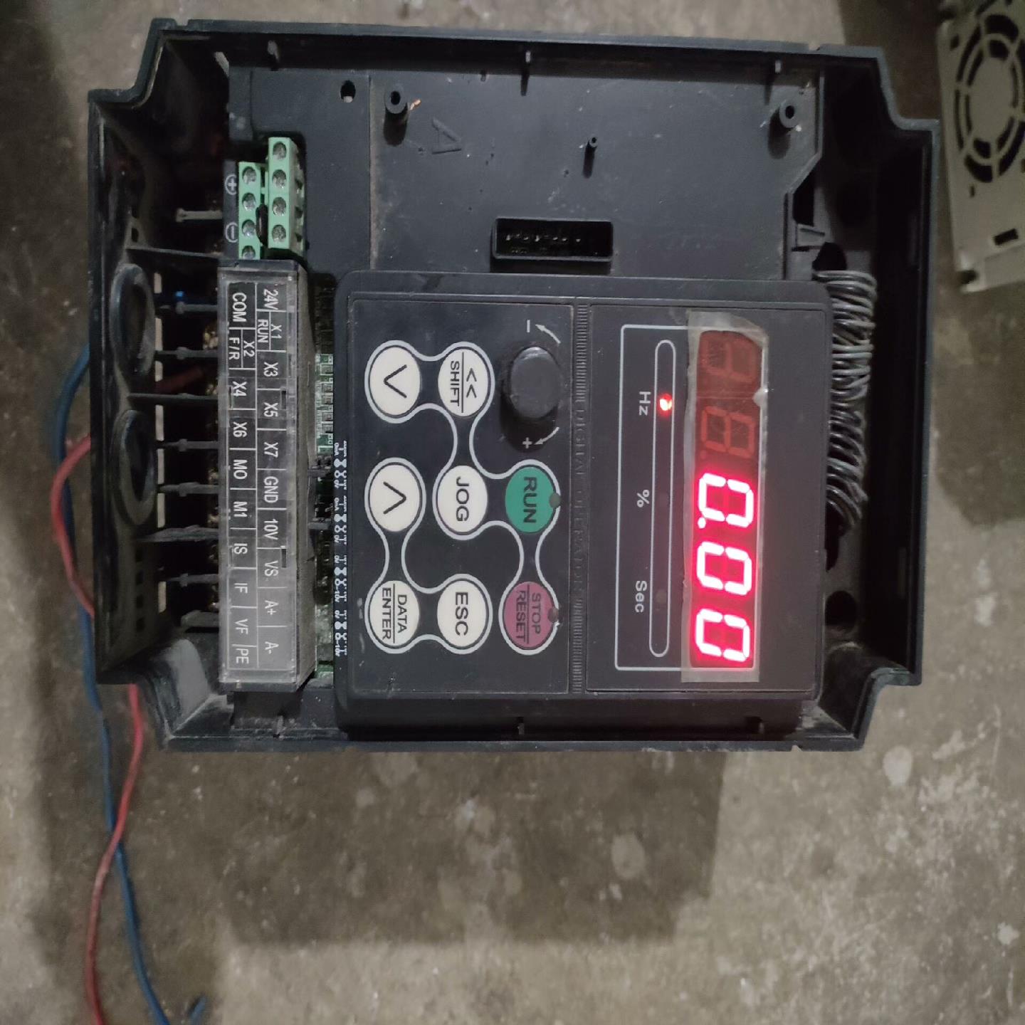 正弦变频器SINE303-2R2G3R0P22kw成色，议价