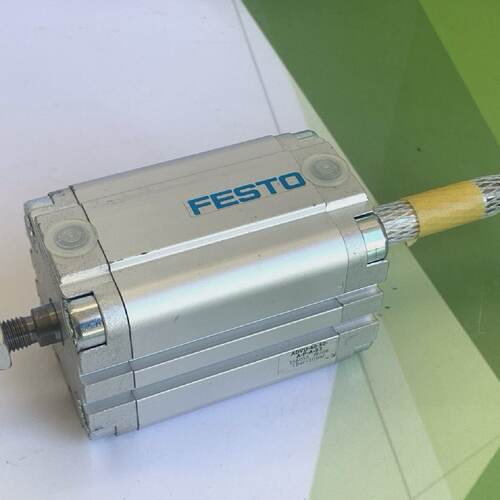 FESTO ADVU4050APAS2 156055 cilindro compatto
