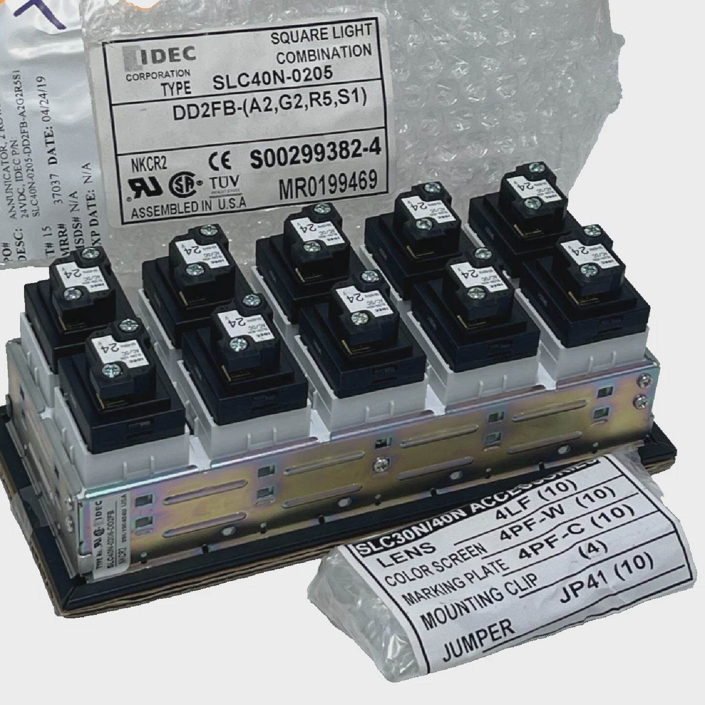 IDECSLC40N0205DD2FB面板安装Annunciator飞行光矩阵24V交流电直 - 实物图