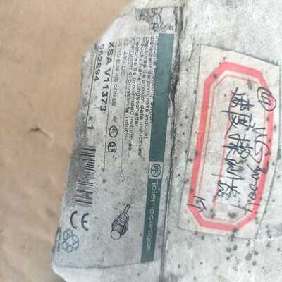 全新原装正品施耐德电感式接近开关，型号XSAV11373，直--议价商