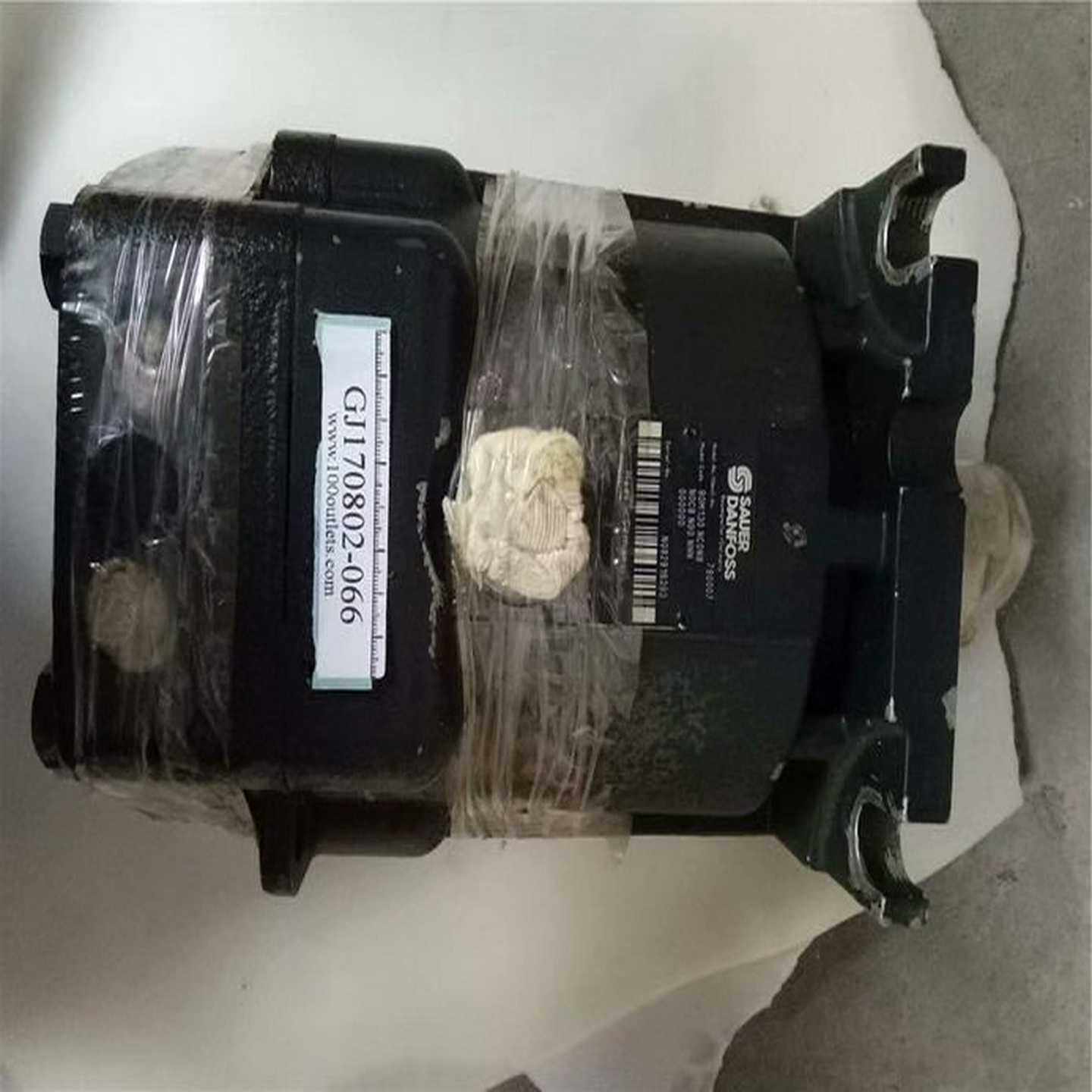 萨澳丹佛斯SauerDanfoss90系列130CC固询价