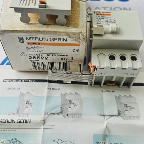 1PC Nuovo MERLIN GERIN Vigi C60 3P 25 300mA Terra Perdita mu