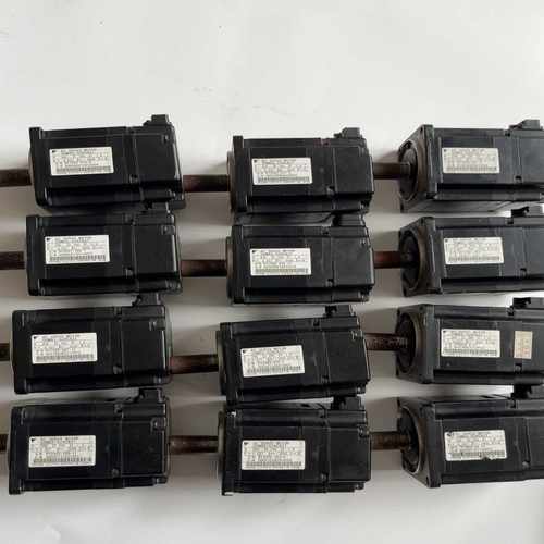 询价SGMAS-02ACA21安川伺服电机，质量好，