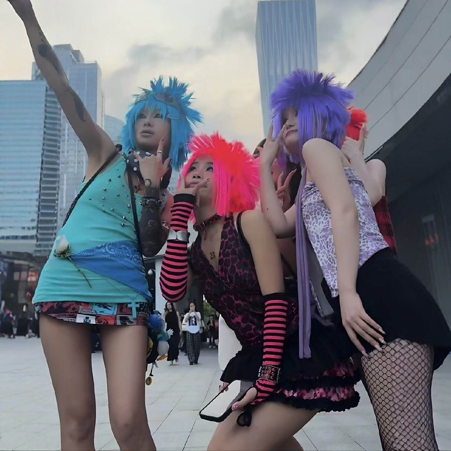 杀马特假发徐良演唱会穿搭头饰非主流葬爱家族发套cosplay爆炸头