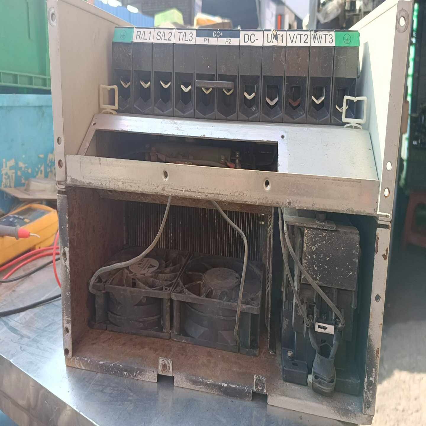 变频器：22C-D105A103