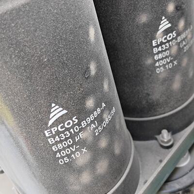 德国原装EPCOS B43310-B9688-A电容器，议价