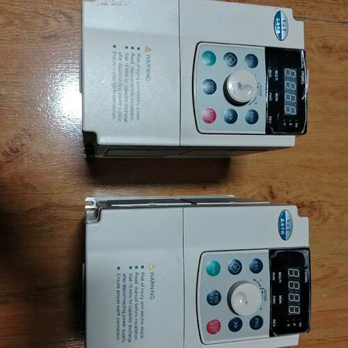 询》蓝海华腾变频器E5H4T1.5G34功率1.5KW