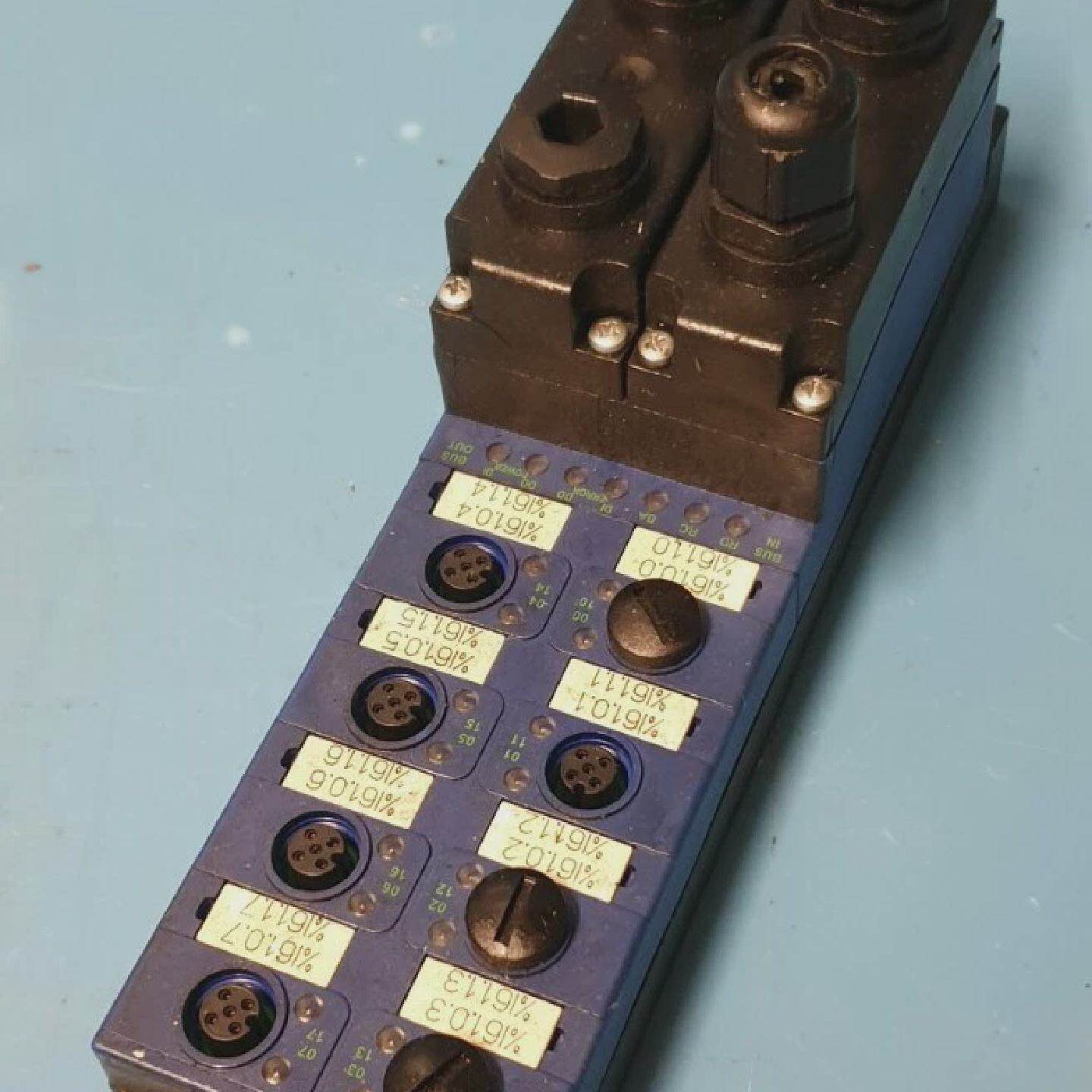 MURR ELEKTRONIK  MVKI DI8  55330 - 实物图