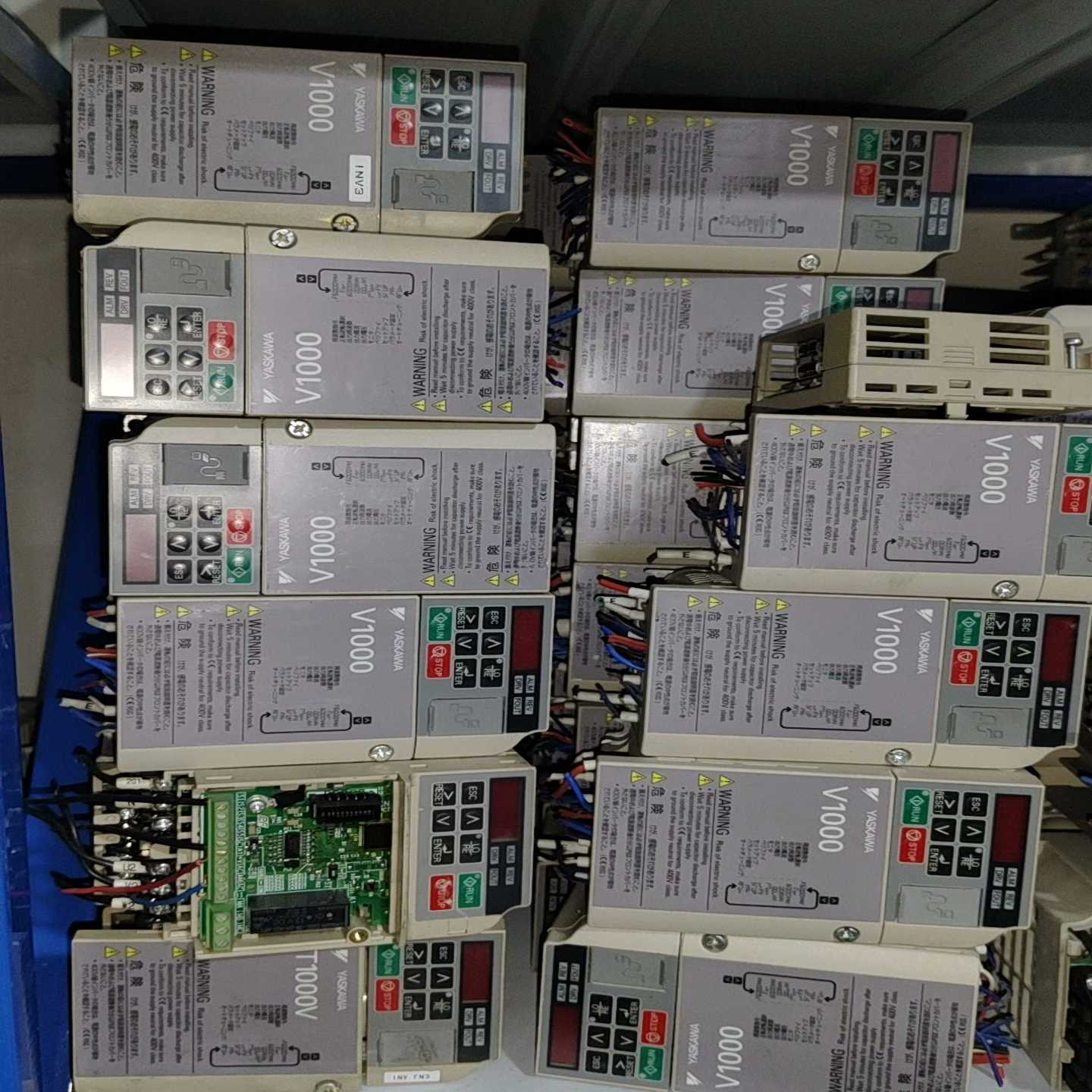 【议价】安川V1000变频器100W/200W变频器200V适用