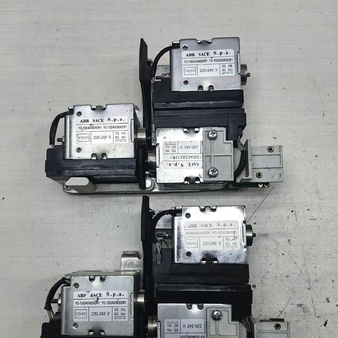 拍前询价：ABB框架断路器YU1SDA038312R1ABB断路器欠