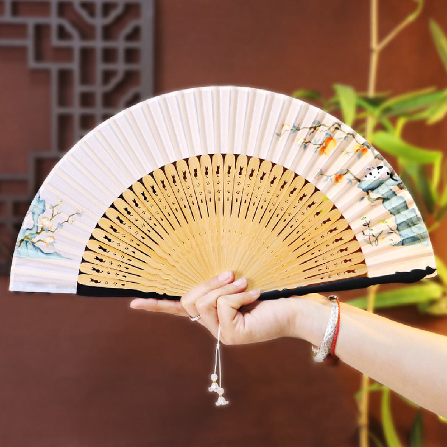 250中国风女士扇子真丝猫咪折扇全竹扇古风汉服旗袍好开合舞蹈扇