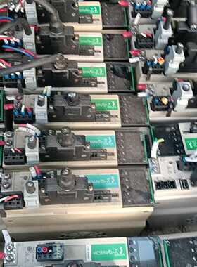 出禾川SV-X3DA040A-D伺服驱动器，绿色外壳，紧凑设--议价商品