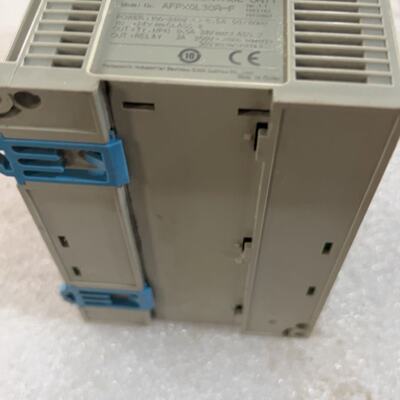 议价松下PLC，型号AFPX0L30R-F，成色如图，功能完好，