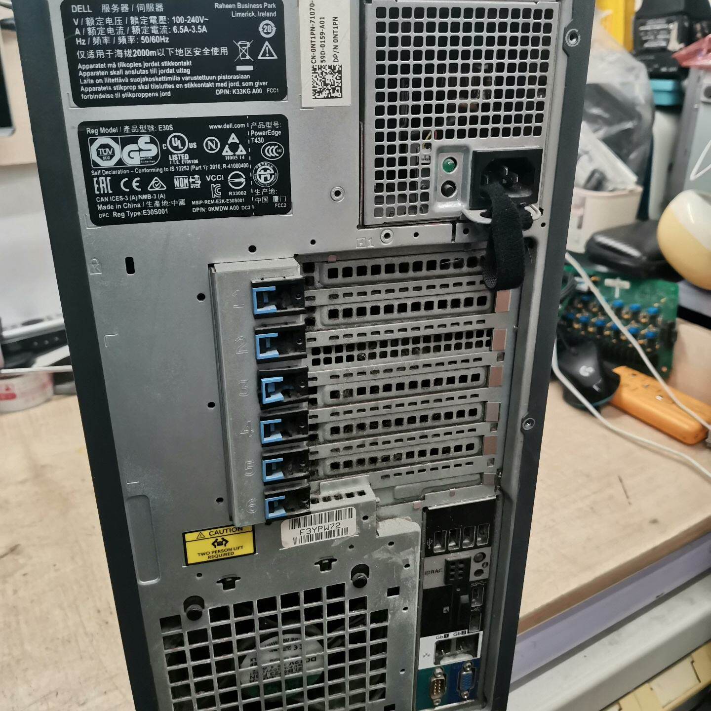 戴尔T430服务器一台 无内存 无硬盘，带一个CPU 外壳有--议价商品