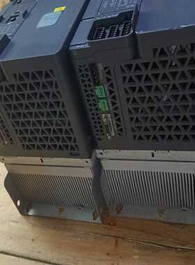 询价~施耐德ATV340D11N4变频器，黑色外观，轻微使用痕迹，