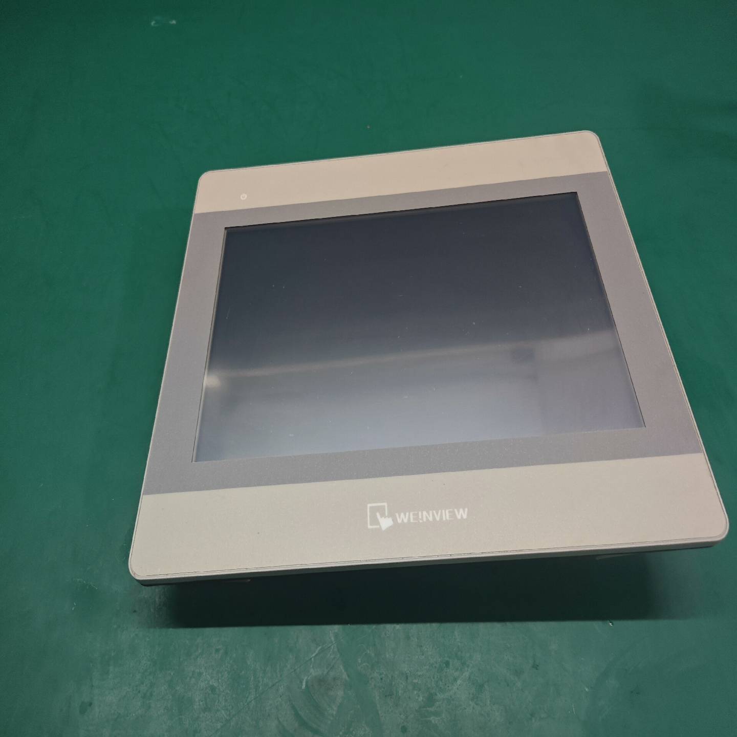 议价威仑通太触摸屏，型号，MT8102iE。功能正常，成色冲新，