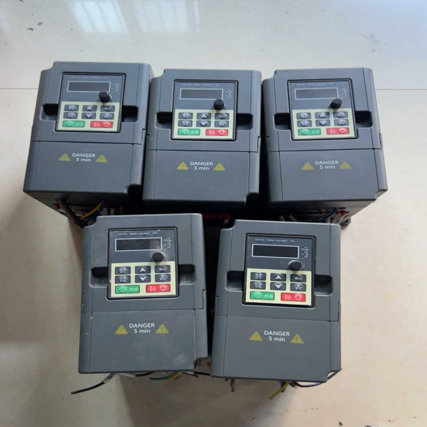 台历0.75kw变频器,220V,型号TL-M200R7G1--议价商品