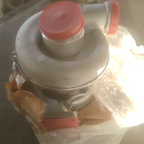 【询价】TURBOCHARGER J112涡轮增压器 ，的没用过适用