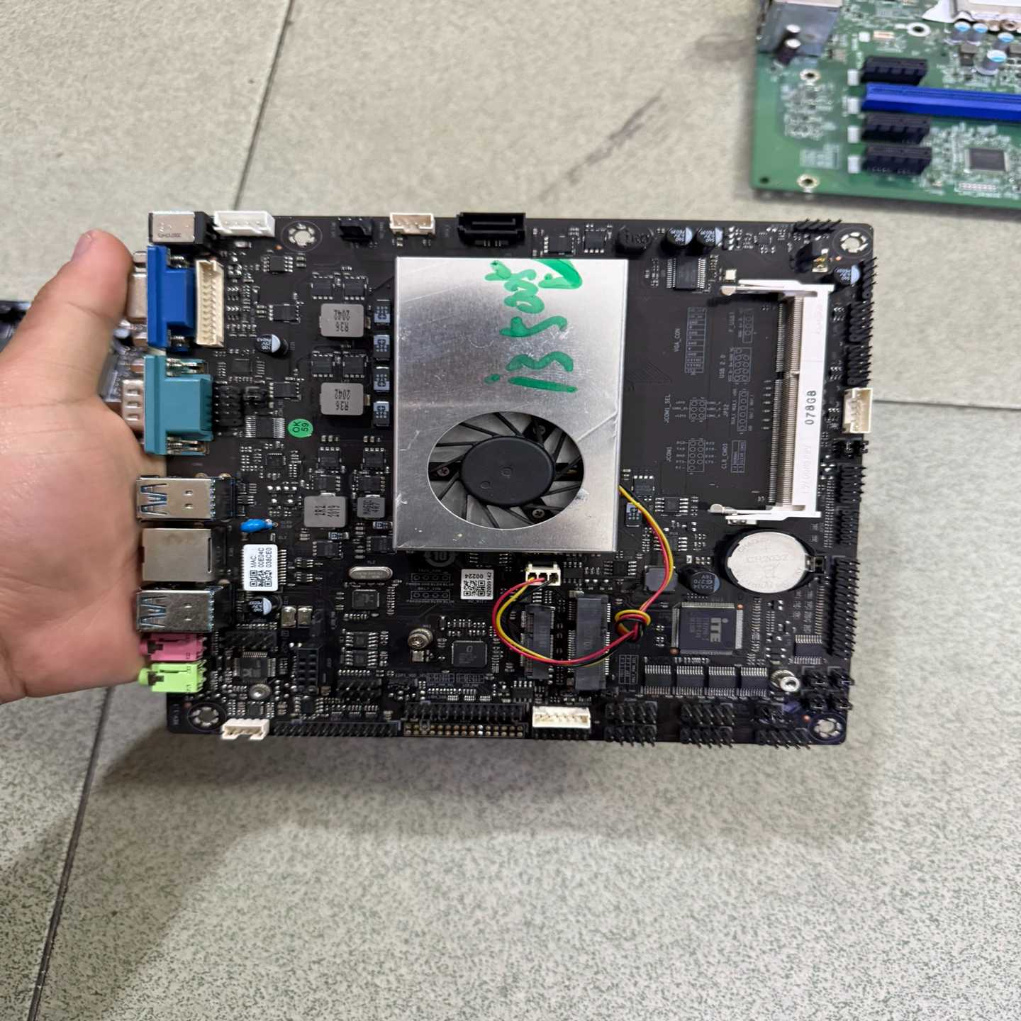 板载i3-5005U，DC供电，千兆网卡，MSATA，MIN询价