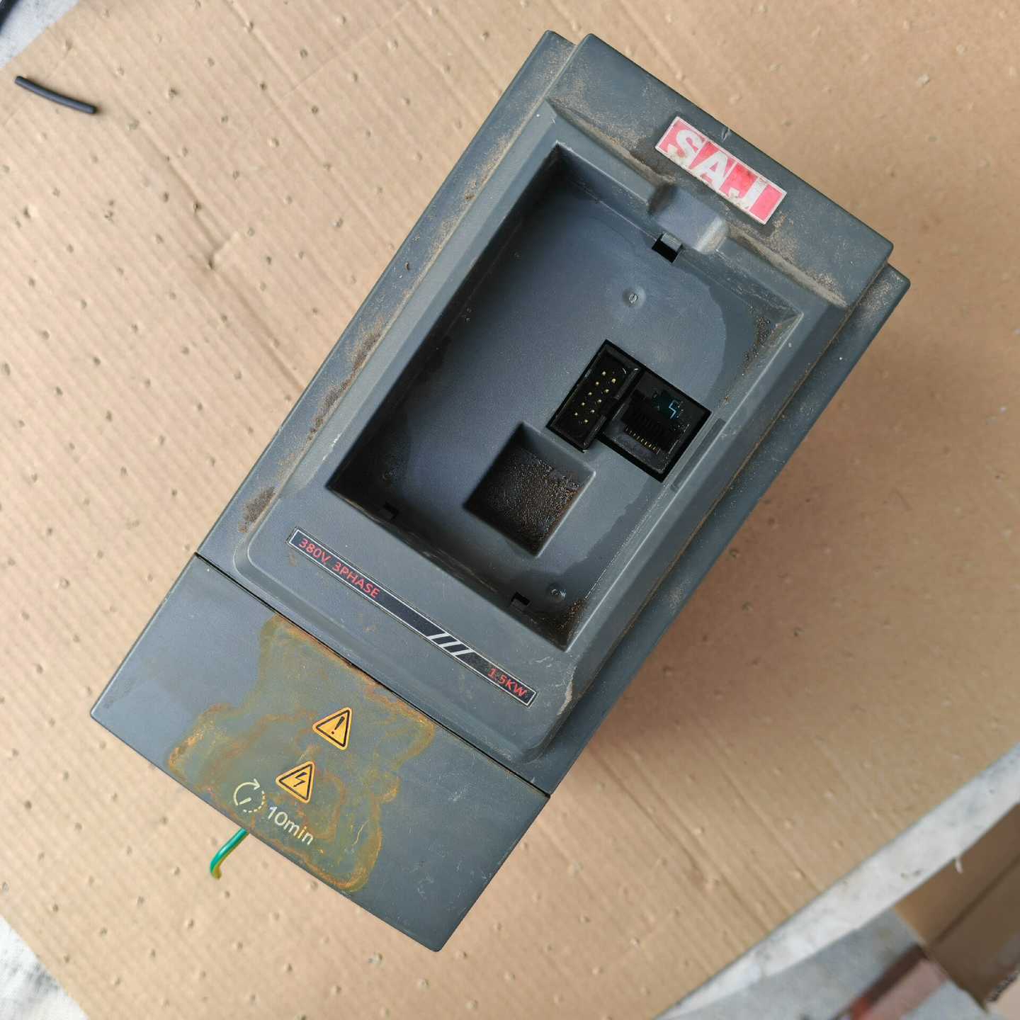 三晶SAJ变频器VM1000B-4T1R5GB功率1.5千瓦--议价商品