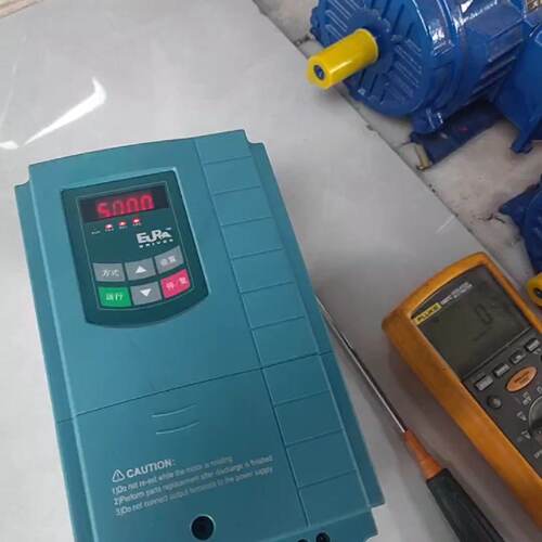 溢价-欧瑞变频器3.7KWE10000037T3成色如图每