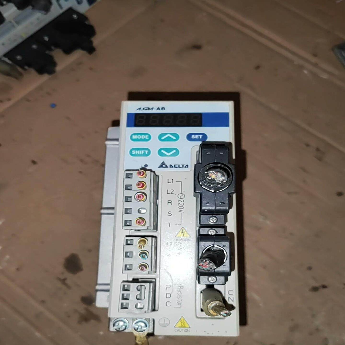 台达伺服驱动器400wASD-A0421-AB；议价