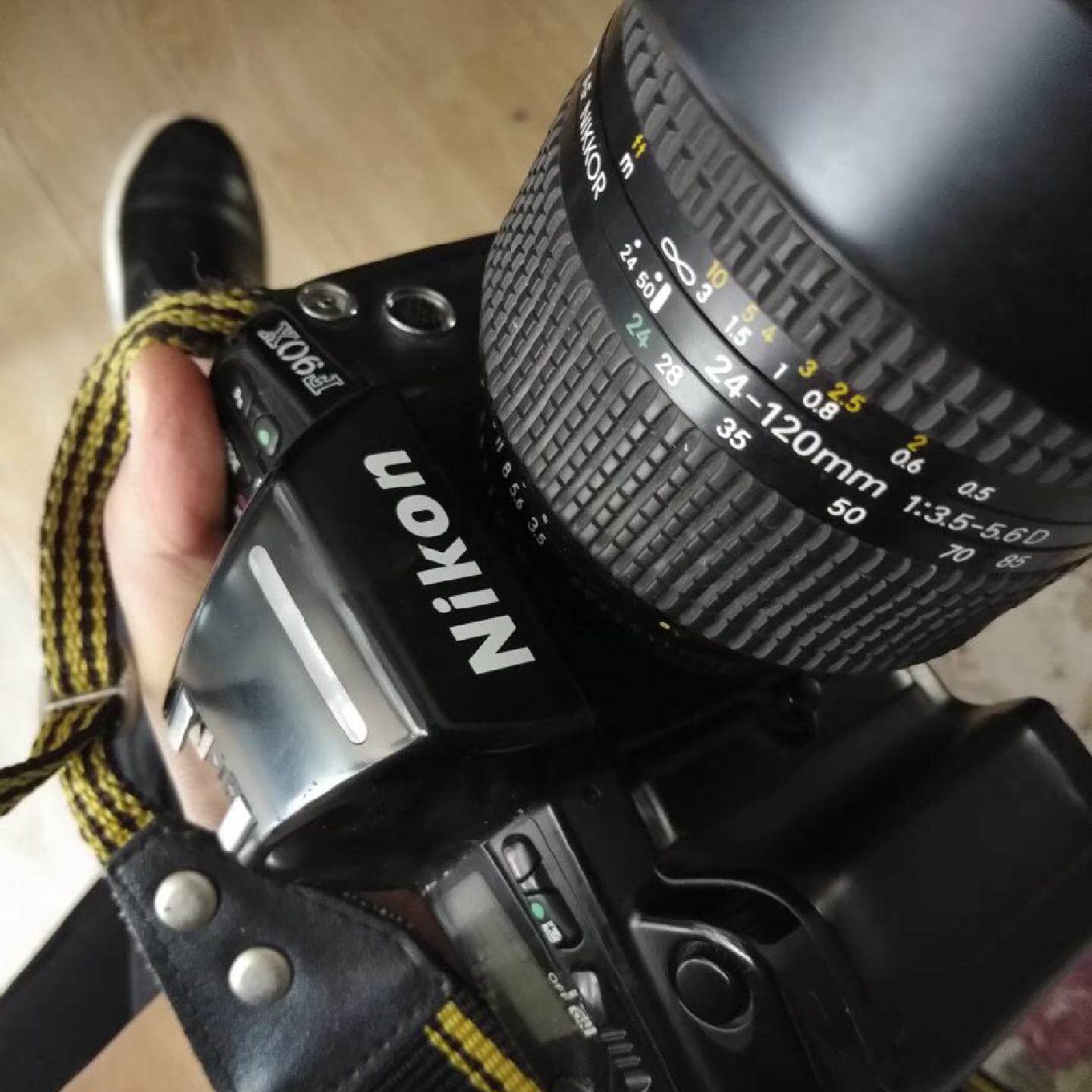尼康24-120mm镜头和尼康F90X相机议价