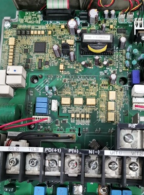 寻《SJ700B110HFF日立变频器11KW驱动板拆机包
