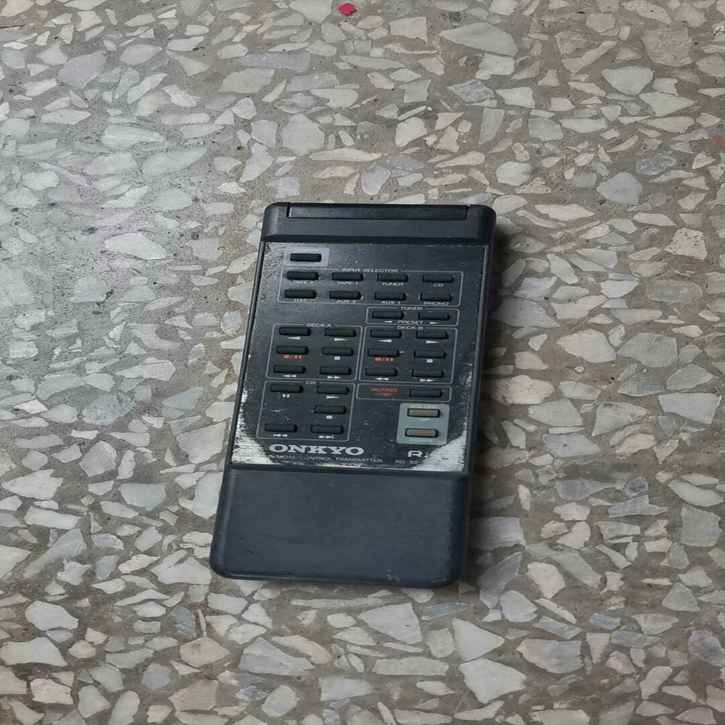 安桥ONKYO功放遥控器，型号RC-207S，拆机件，成色看--议价商品