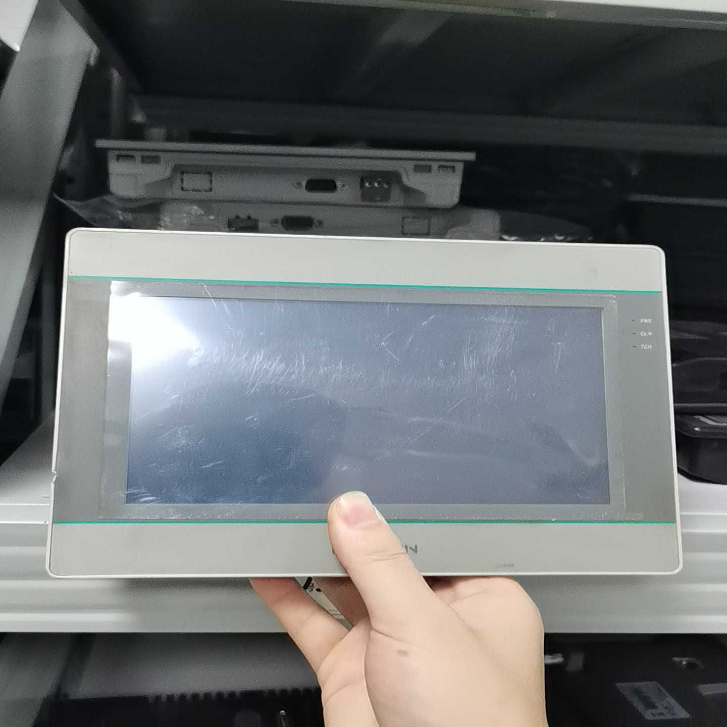 维控触摸屏PI3070ie，7寸人机界面，实物拍摄，成色如--议价商品
