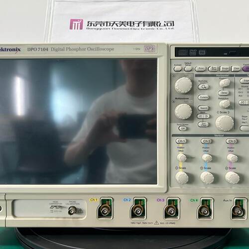 Tektrox泰克DPO7104示波器，1GHz带宽，2议价