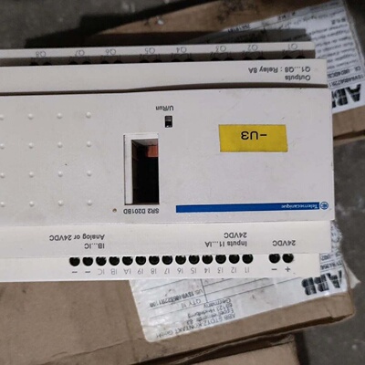 SR2D201BD24VDC，8.2W-议价