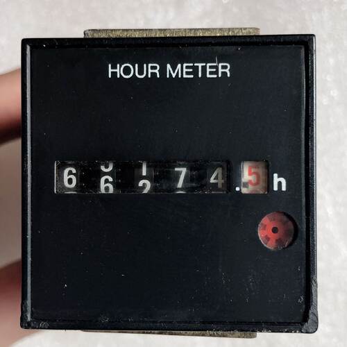 原装 TH-142 计数器6字符200V面板mt  *—议价