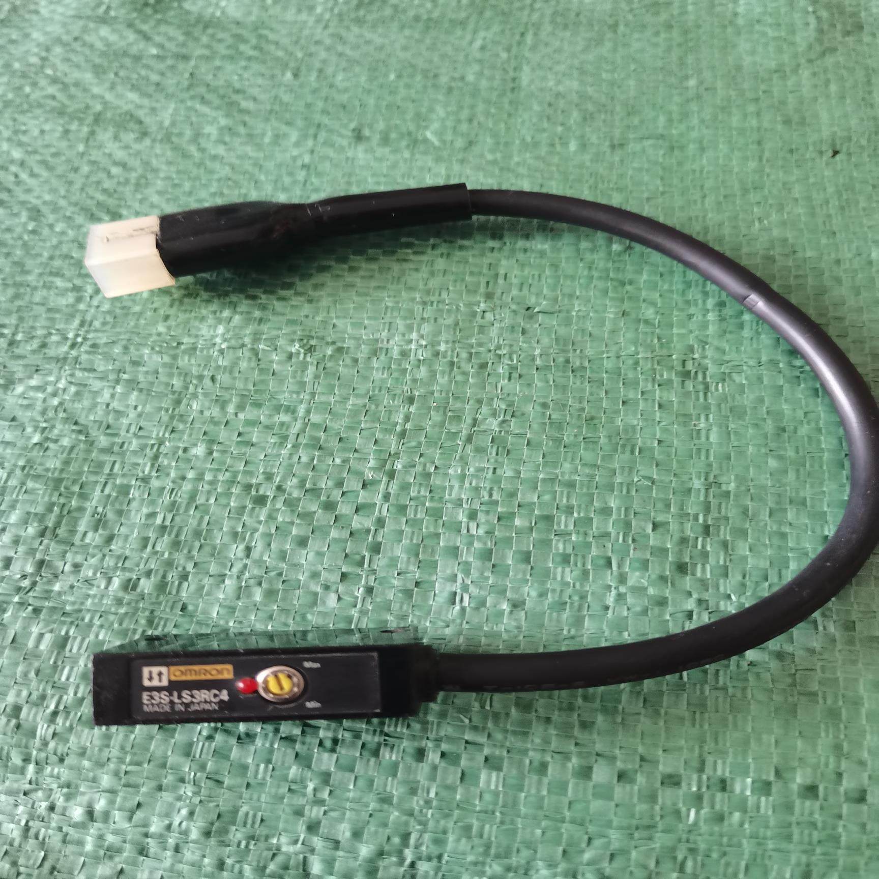 E3S-LS3RC4光电开关几乎日本制造β型