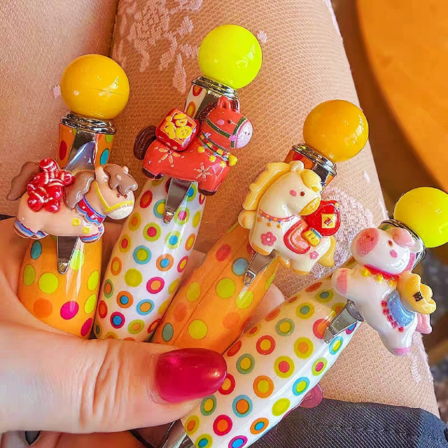 可爱小马笔卡通萌趣按压圆珠笔新年吉祥物胖胖笔迷你便携中性笔