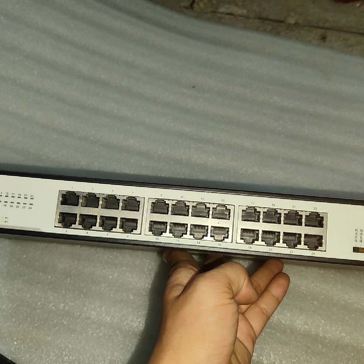 拍前询价：原装Dlink24口千兆交换机DGS1024TCN