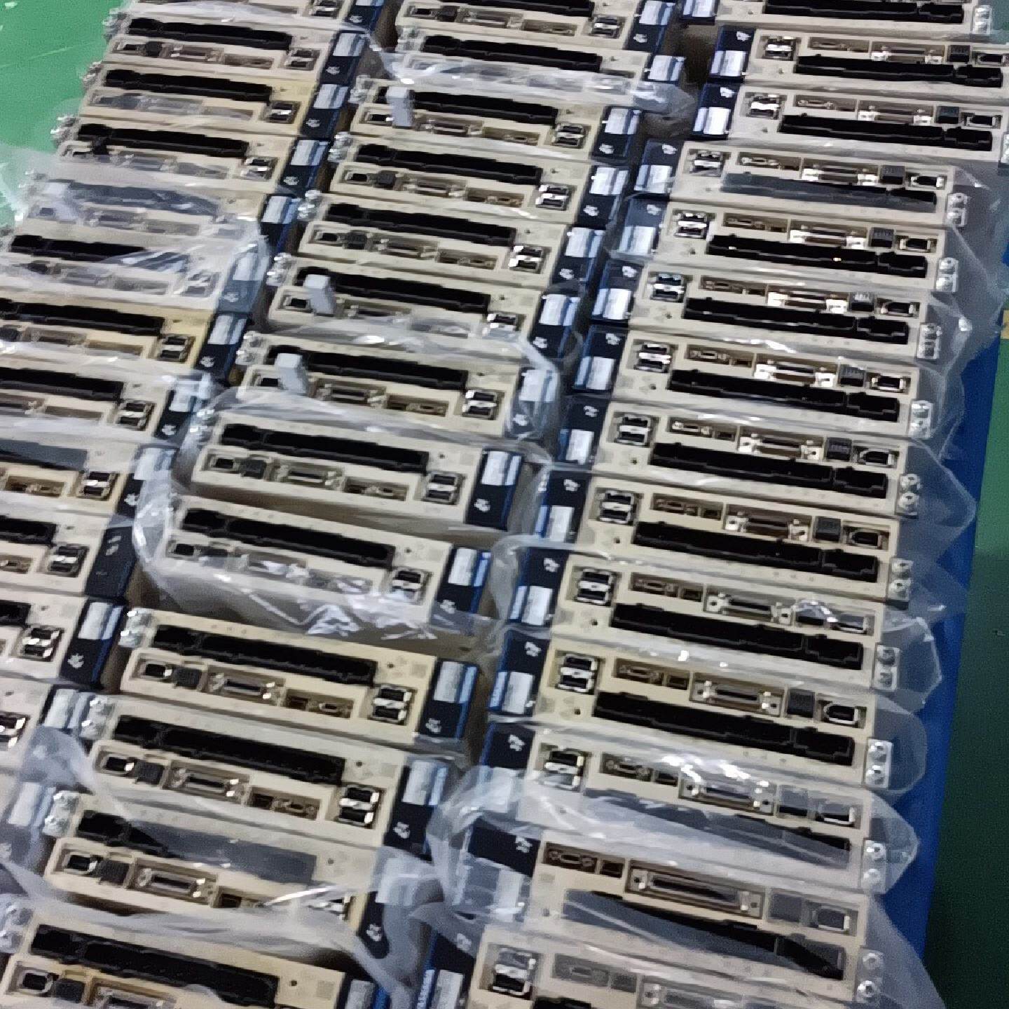 #电子元器件 安川伺服驱动器SGD7S-2R8A10A SG--议价商品