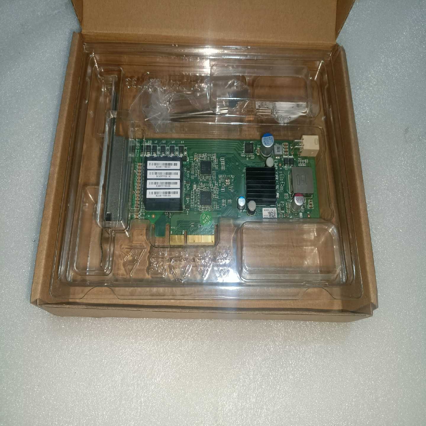 带原包装4口网卡，B.F4RJ.4PE3，，需询价