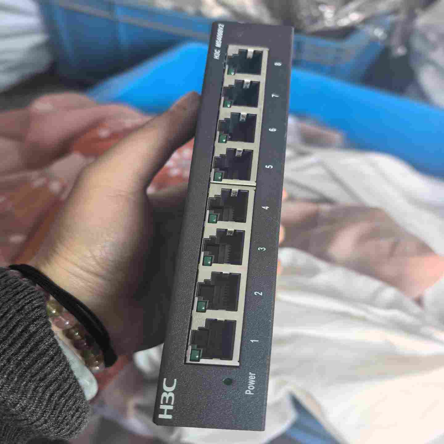 （请询价）华三H3CMS4008V28口千兆以太网交换机实物图